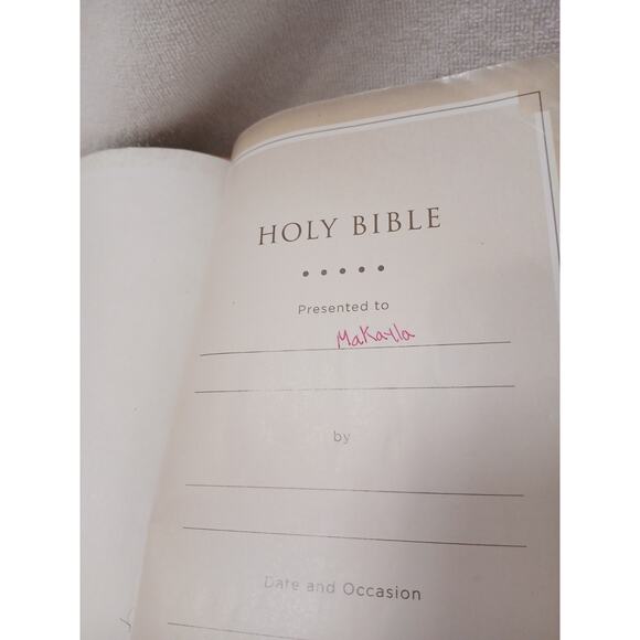 2006 NKJV The Holy Bible Large Print Personal Size Reference Leather Tabs Ribbon - Picture 10 of 16